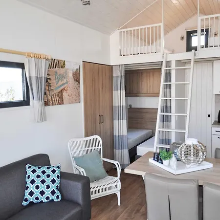 Holiday home Lakeside With Garden Bovenkarspel