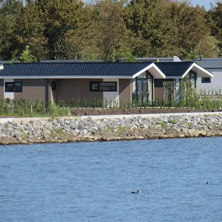 Lakeside With Garden Holiday home